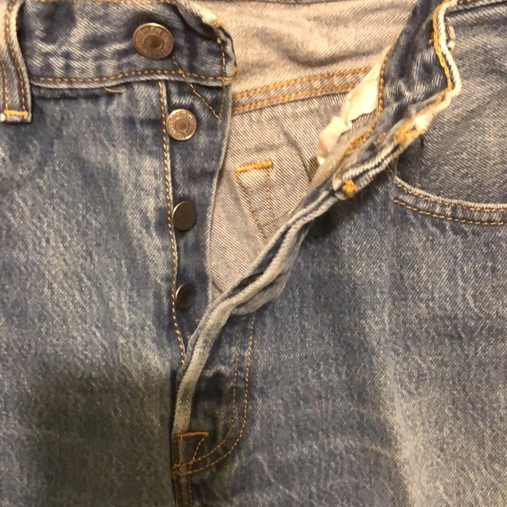 Levi's 501 Jeans Original Button Fly Medium Wash Cotton Straight Leg  34x38